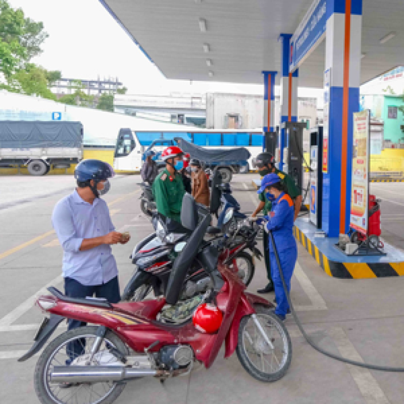 Giá xăng dầu hôm nay 06/02/2025: Xăng RON 95 giảm, E5 RON 92 tăng nhẹ