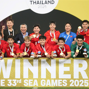 Thủ tướng Chính phủ trao tặng Bằng khen cho Ban huấn luyện U22 Việt Nam sau kỳ tích tại SEA Games 33