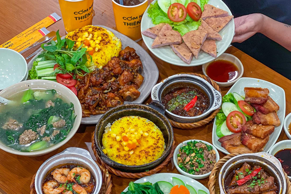 Cơm Niêu Thiên Lý