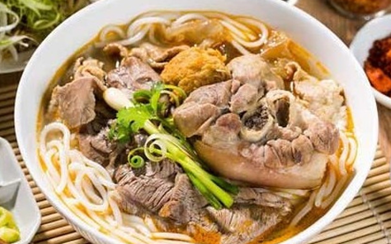 Những quán bún bò ngon nhức nách tại Tân Bình được săn đón nhiều nhất