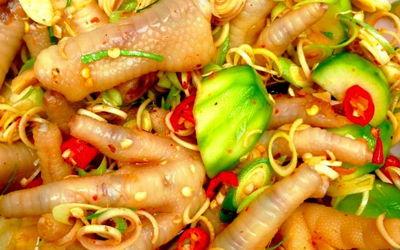 Các làm món chân gà sốt Thái chua cay đậm vị, giòn sần sật tại nhà