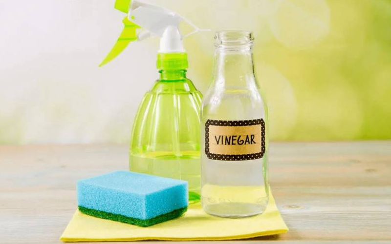 Mẹo lau kính không để lại vệt: Bí kíp giúp không gian sống sáng bóng