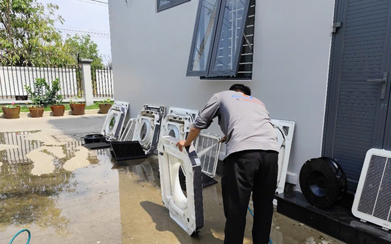 Top 3 đơn vị vệ sinh máy lạnh tại Bến Lức giá rẻ, uy tín, chuyên nghiệp