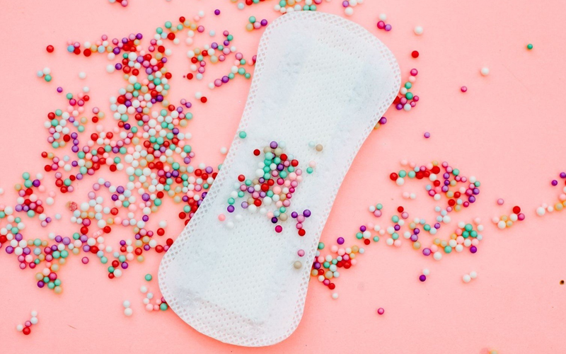 Sản dịch có màu gì? Bao lâu thì hết sản dịch sau khi sinh?