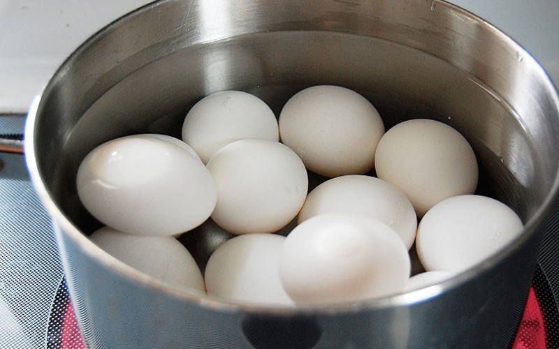 Cách làm thịt kho tàu chuẩn vị miền Tây nam bộ: Bí quyết nước dừa trong vắt, thịt mềm tan